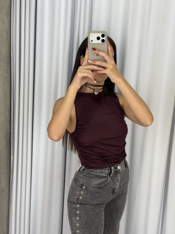 MUSCULOSA A LA BASE FRUNCIDA